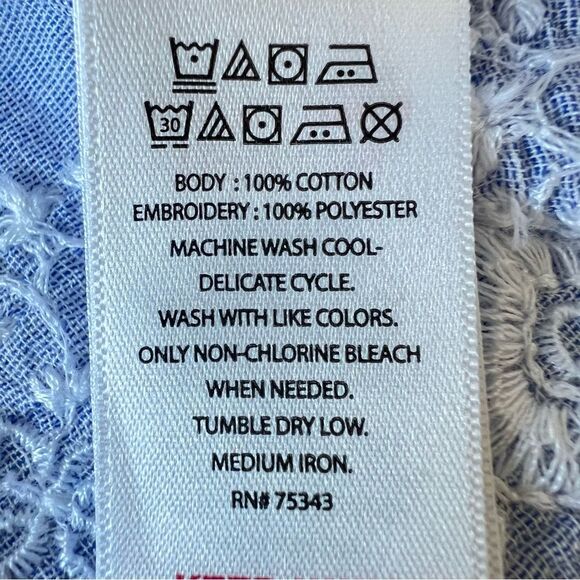 Joie Blue and White Embroidered Eyelet Boho Camisole Crop Top SZ L - Picture 7 of 10